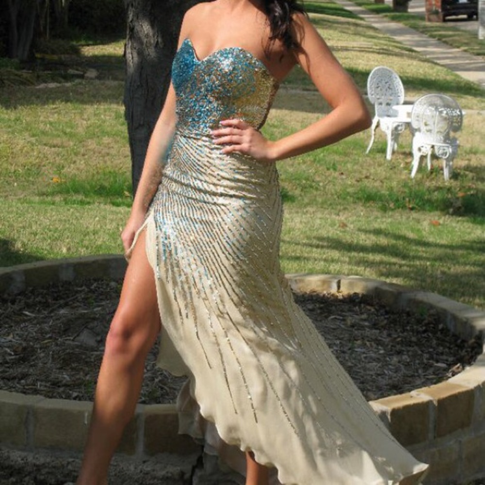 TERANI COUTURE PROM Sequined Layered Gown
